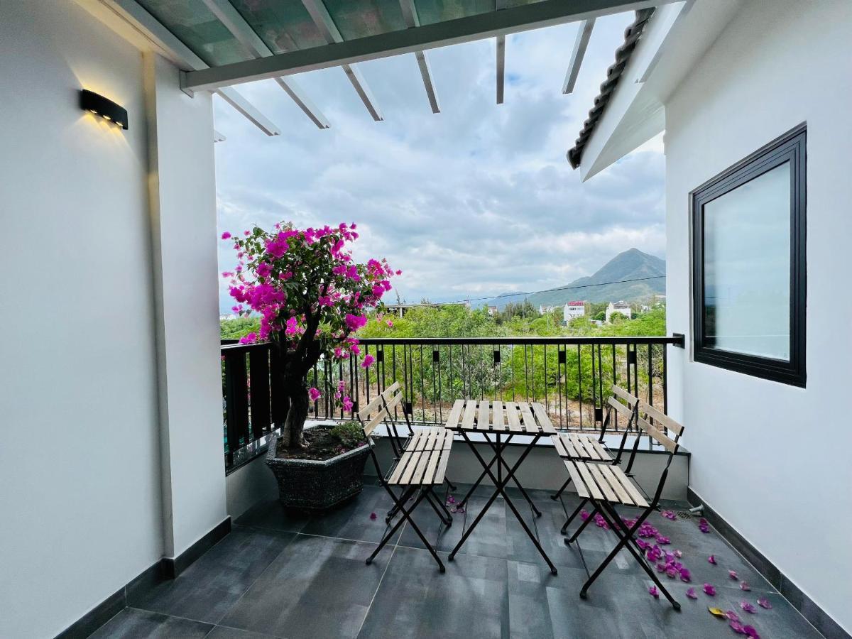The Track Homestay - Near Bai Dai Beach Cam Lam Bagian luar foto