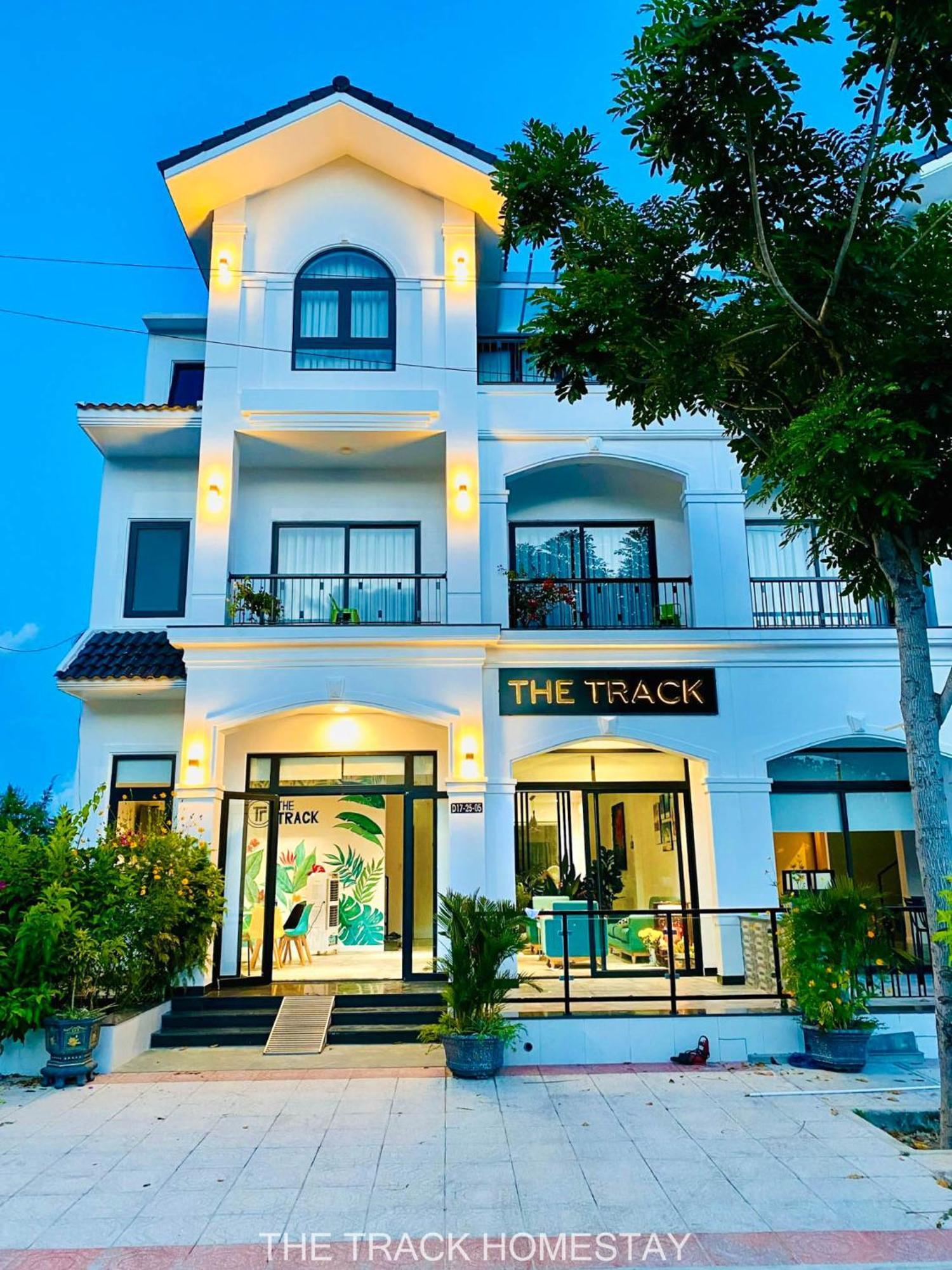 The Track Homestay - Near Bai Dai Beach Cam Lam Bagian luar foto